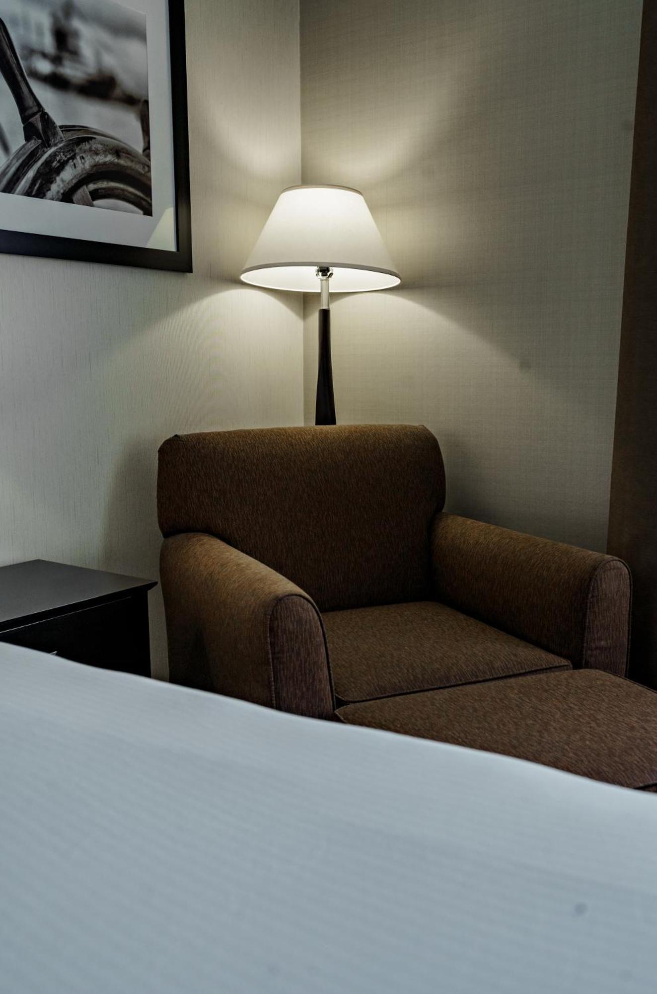 Radisson Hotel Edmonton Airport Leduc Exterior photo